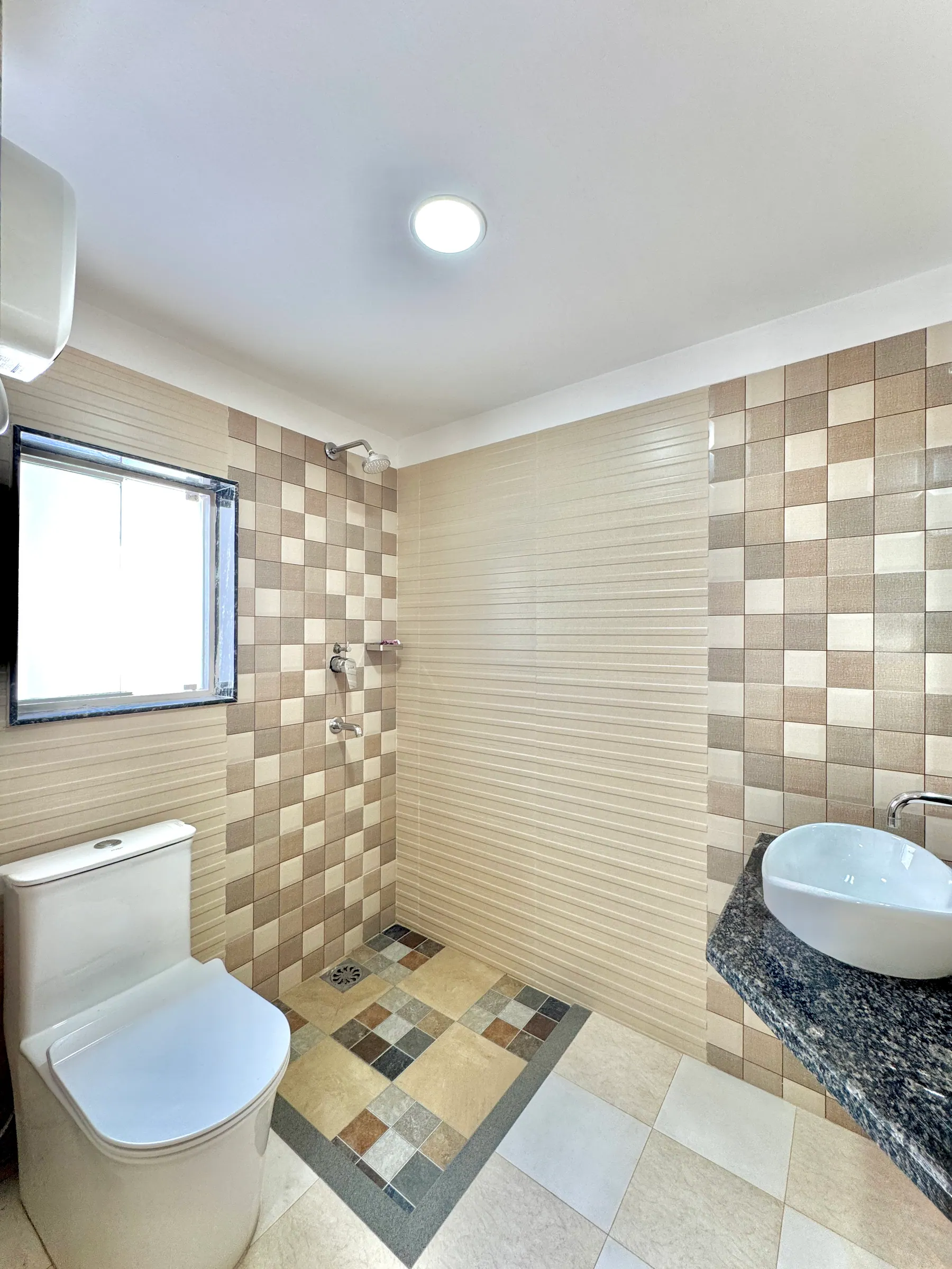 Private bathroom in the deluxe double room